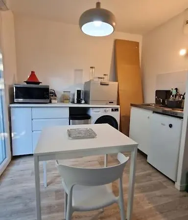 Studio Jardin Et Terrasse *